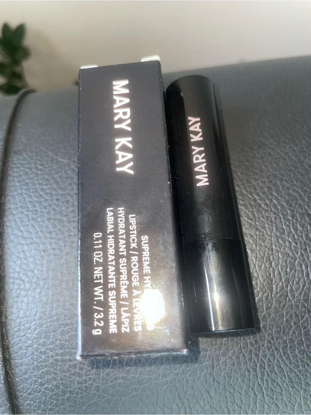 Mary Kay Supreme Hydrating Lipstick Rockstar Red Shine